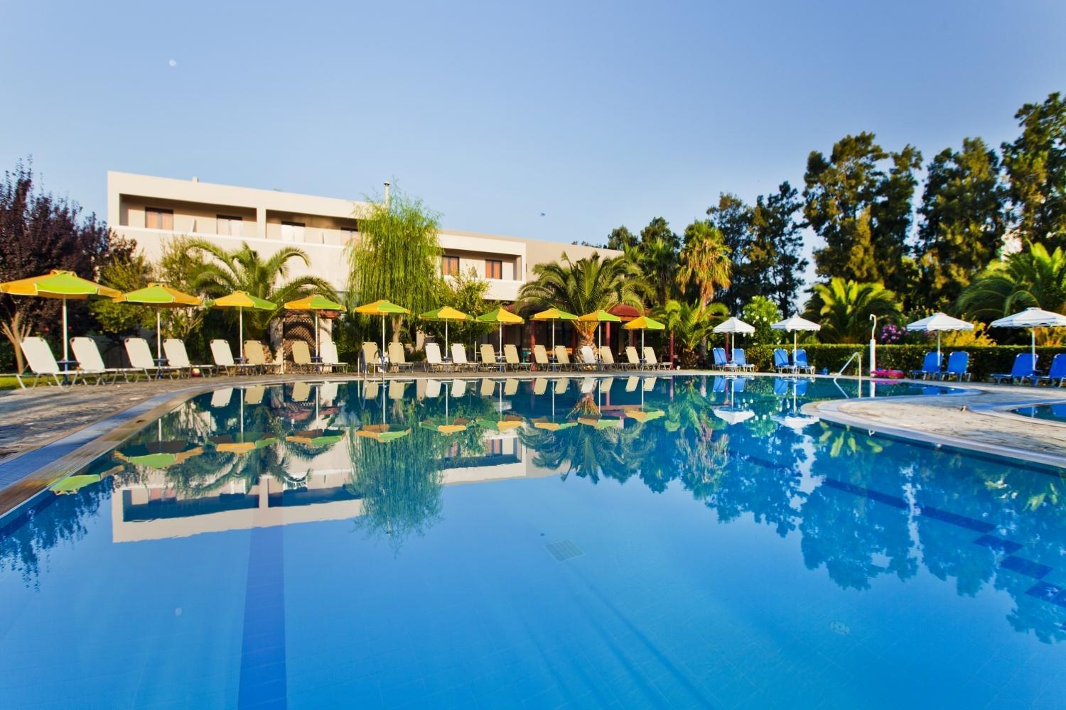 Hotel Esperia มาร์มารี ภายนอก รูปภาพ