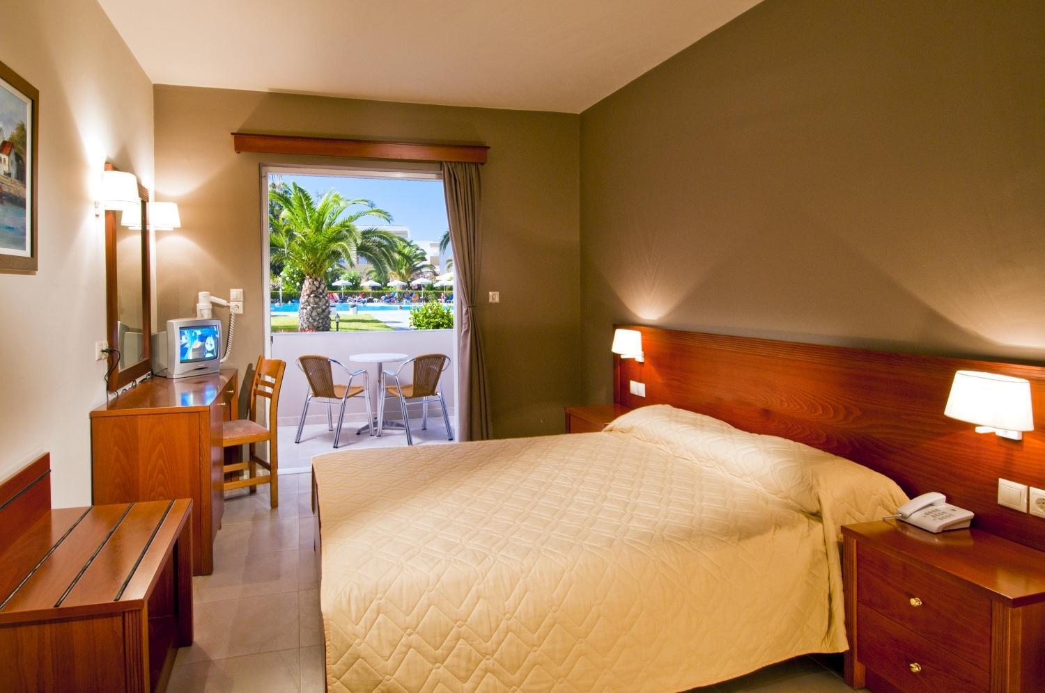 Hotel Esperia มาร์มารี ภายนอก รูปภาพ