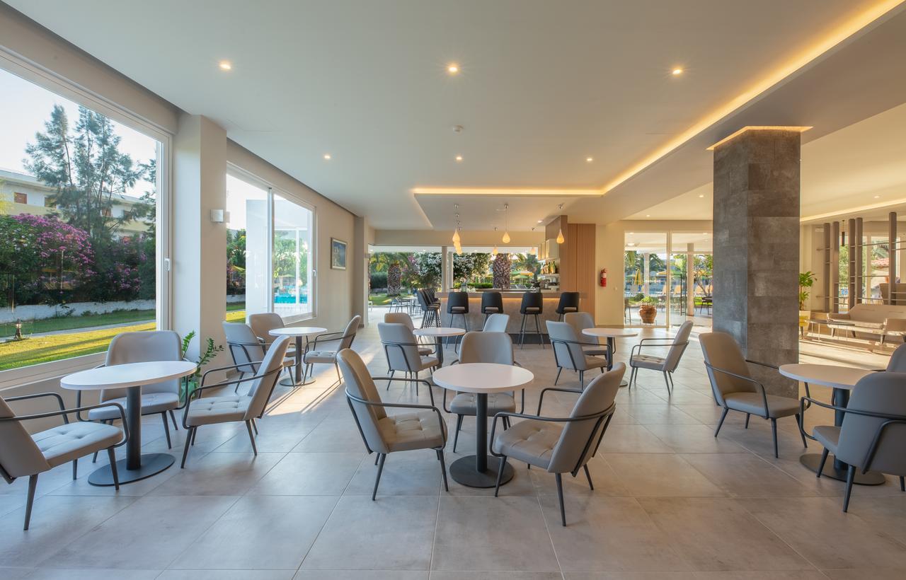 Hotel Esperia มาร์มารี ภายนอก รูปภาพ
