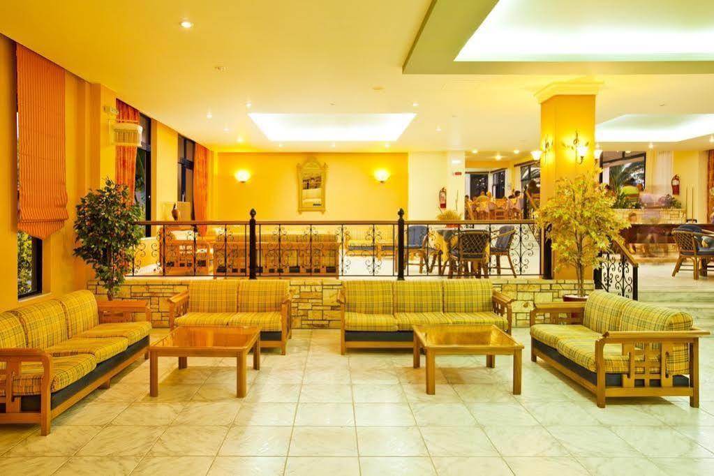 Hotel Esperia มาร์มารี ภายนอก รูปภาพ